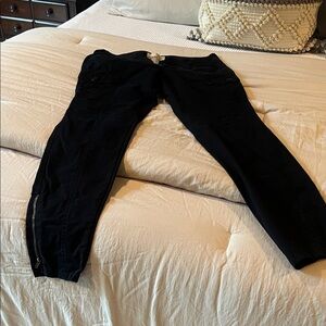 Old Navy Black Cargo Pants